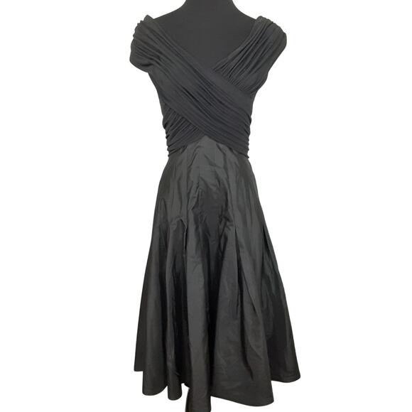 Tadashi Shoji Black Taffeta Pleated Fit and Flare Cocktail Dress Women 8 Holiday - Picture 2 of 14